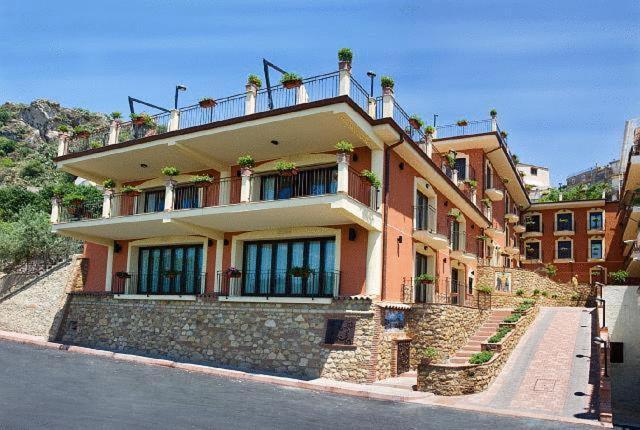 Agostiniana Hotel Santa Teresa Di Riva Eksteriør bilde