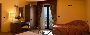 Agostiniana Hotel Santa Teresa Di Riva Eksteriør bilde